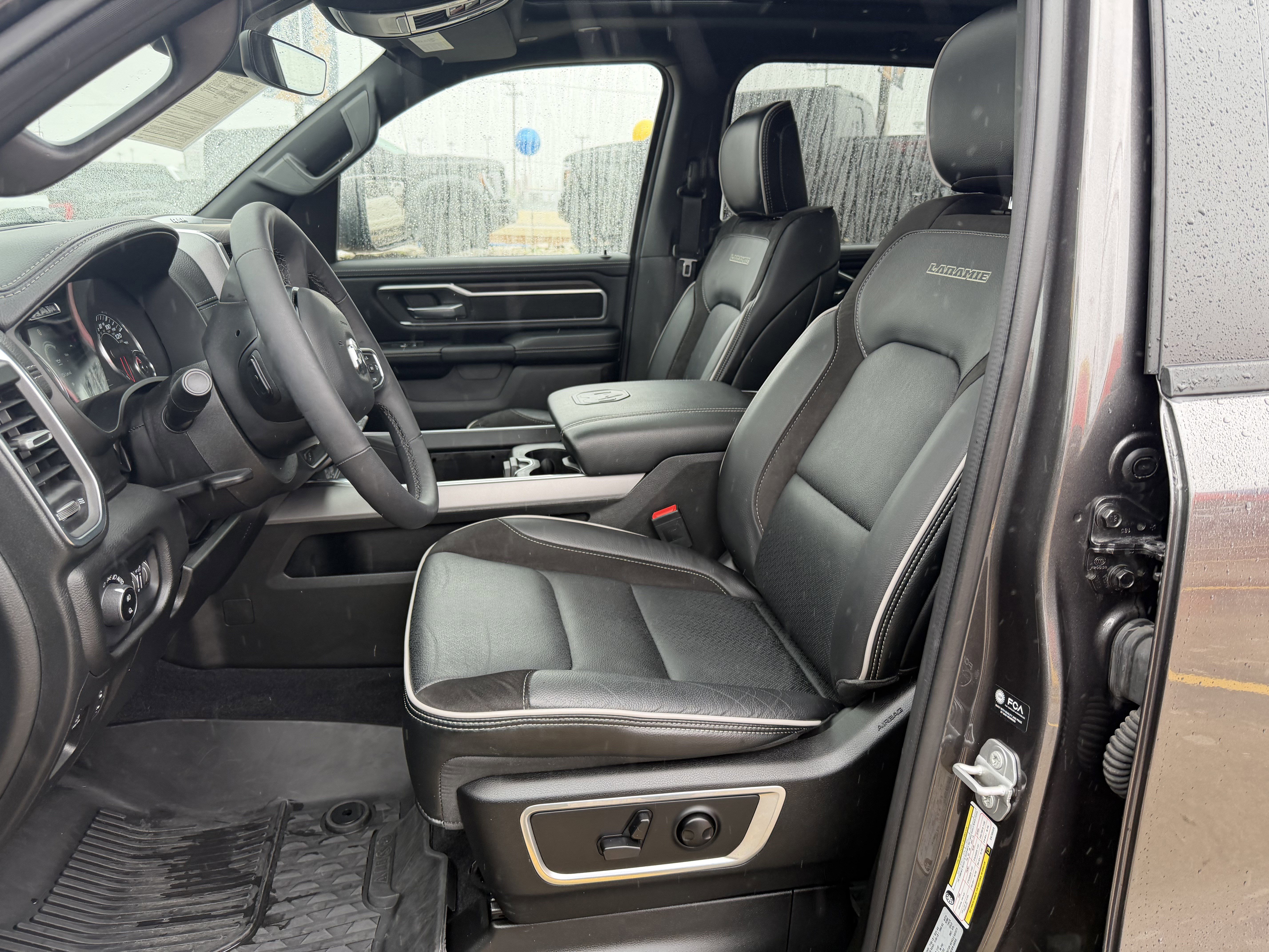 Used 2025 RAM 1500 Laramie w/ Laramie Southwest Edition image 20