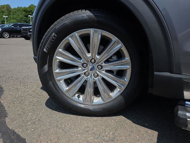 Certified 2022 Ford Explorer Limited w/ Equipment Group 301A AWD/4WD image 14