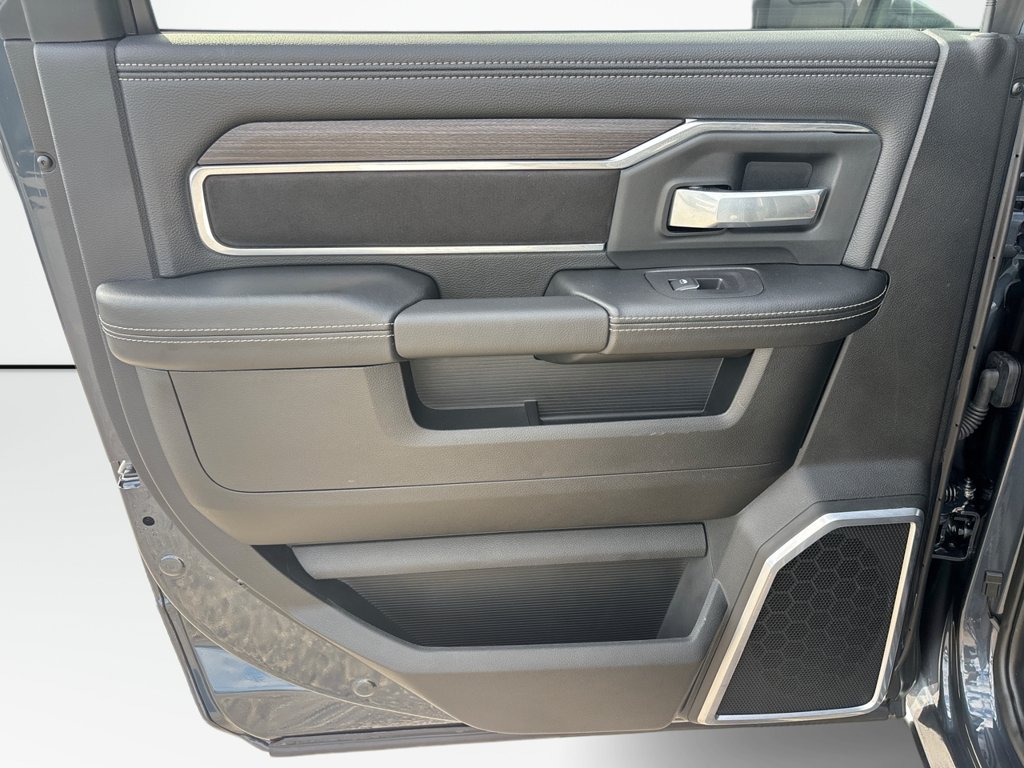Used 2025 RAM 2500 Laramie w/ Night Edition AWD/4WD image 19