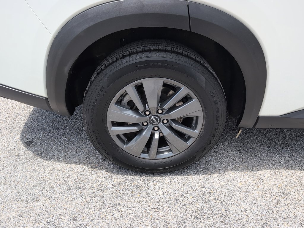 Used 2024 Nissan Pathfinder SV FWD image 14