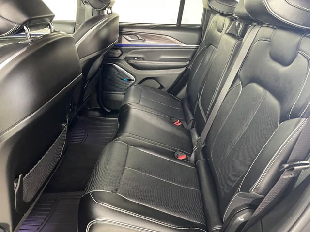 Used 2024 Jeep Grand Cherokee Overland w/ Adv Protech Group III image 17