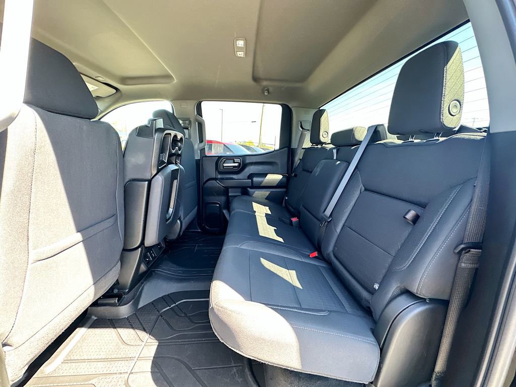 Used 2025 Chevrolet Silverado 1500 Custom w/ Turbomax Blackout Package image 17