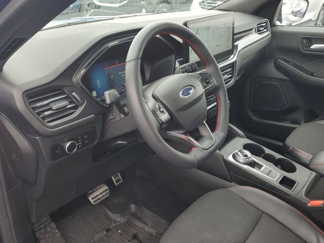 Certified 2023 Ford Escape ST-Line w/ Tech Pack #1 image 13