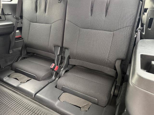 Used 2025 Toyota 4Runner SR5 AWD/4WD image 12