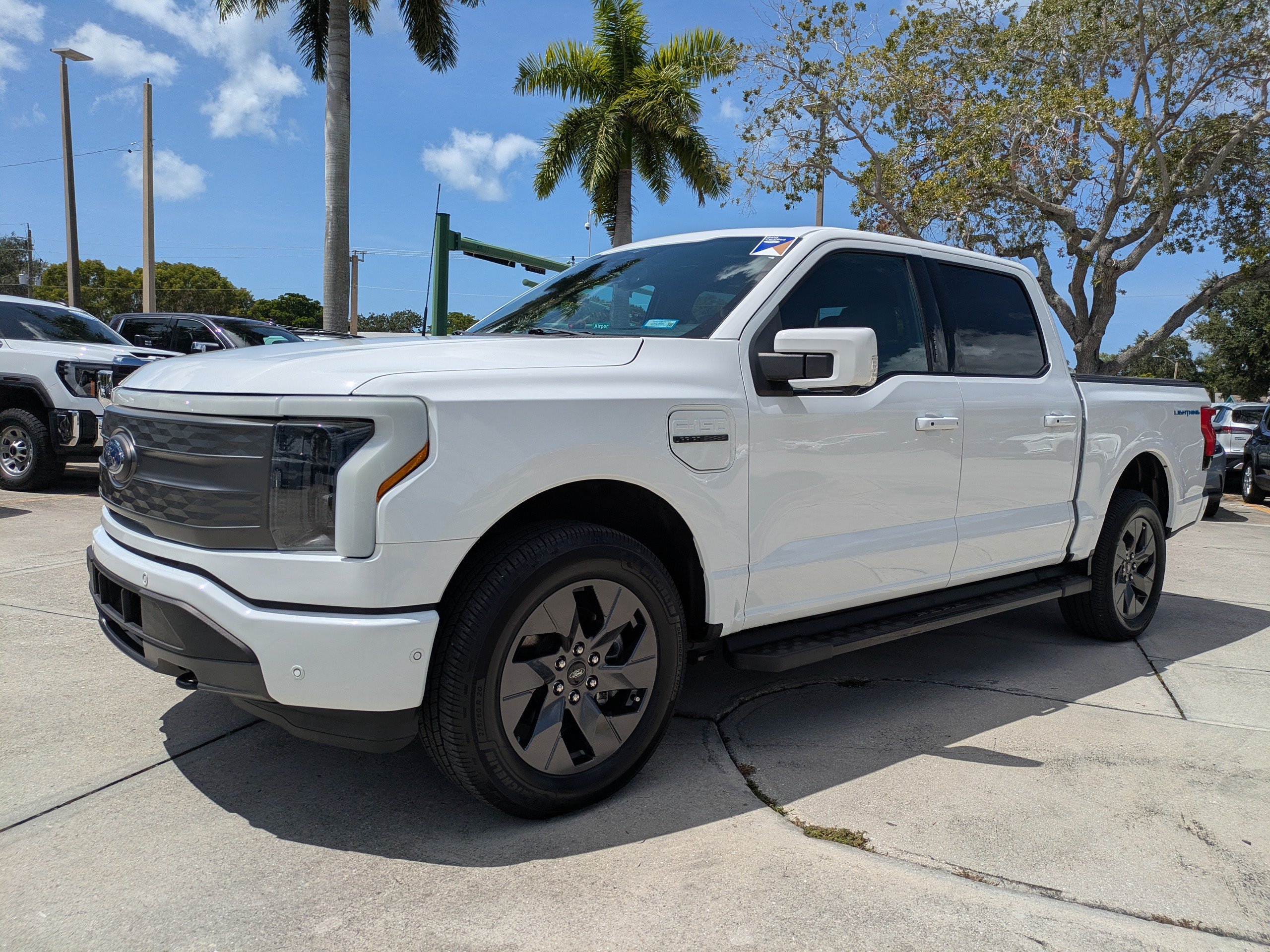 Certified 2023 Ford F150 Lightning Lariat w/ Equipment Group 511A High AWD/4WD image 7
