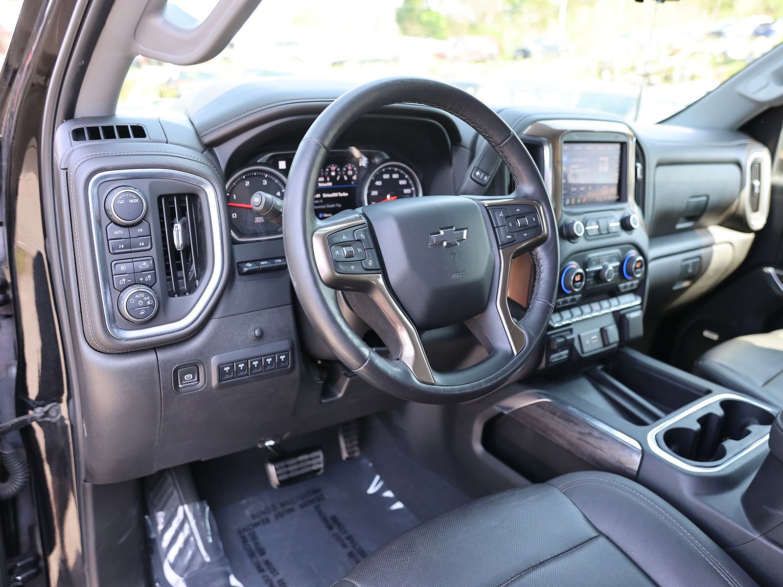 Used 2022 Chevrolet Silverado 2500 LTZ w/ LTZ Plus Package AWD/4WD image 24