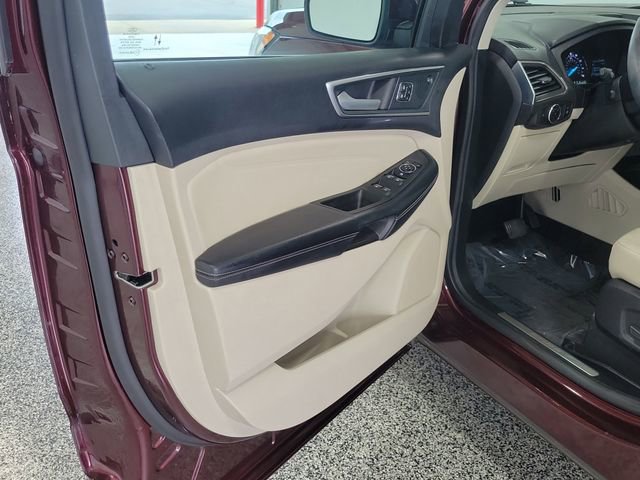 Certified 2024 Ford Edge Titanium AWD/4WD image 6