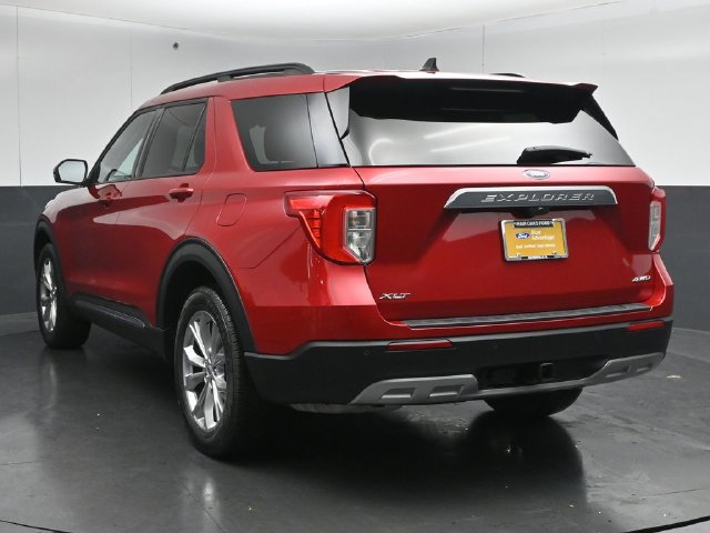 Certified 2024 Ford Explorer XLT w/ Equipment Group 202A AWD/4WD image 6