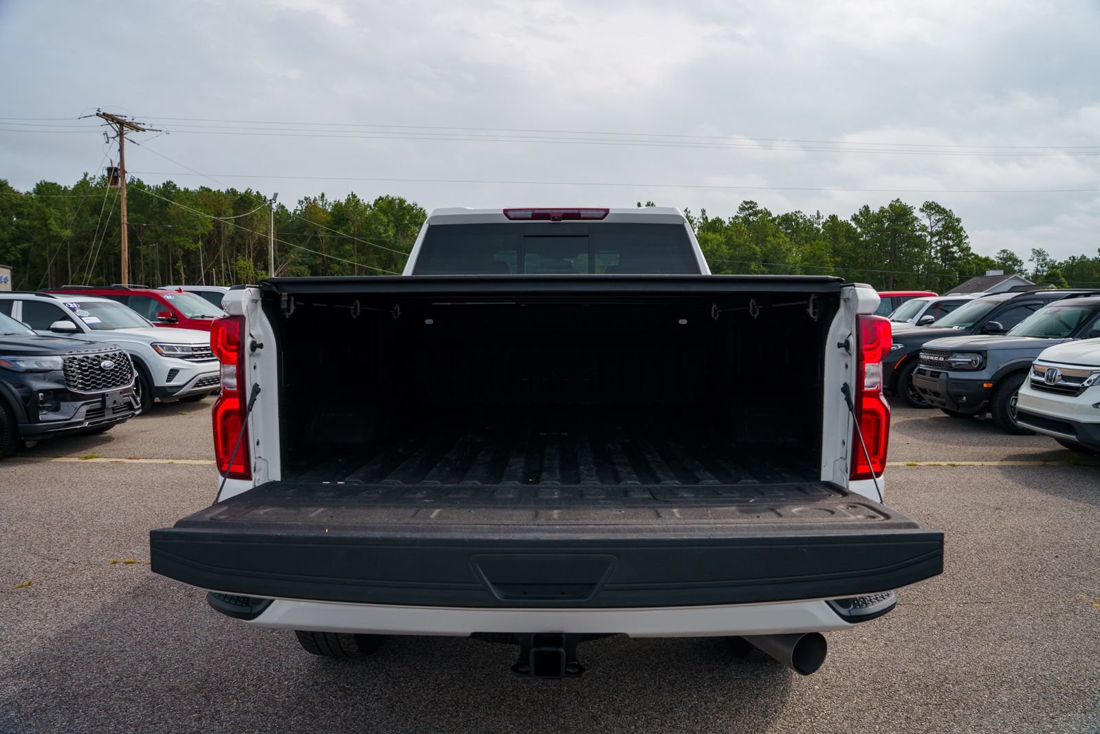 Used 2023 Chevrolet Silverado 2500 High Country AWD/4WD image 16