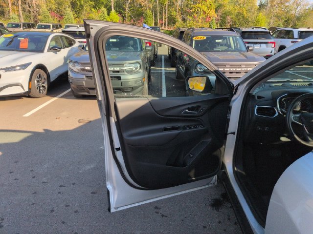 Used 2022 Chevrolet Equinox LT FWD image 27