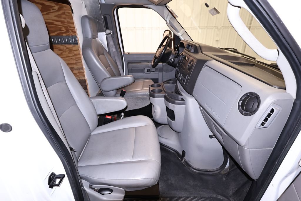 Certified 2019 Ford E-450 and Econoline 450 Super Duty w/ Power Windows & Locks Group RWD image 20
