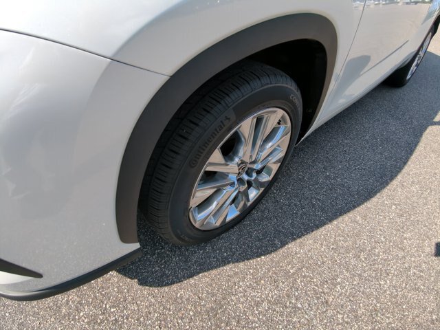 Used 2023 Toyota Highlander Limited FWD image 12