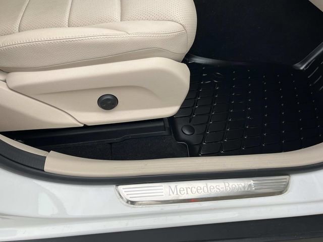 Used 2021 Mercedes-Benz GLC 300 GLC 300 image 26