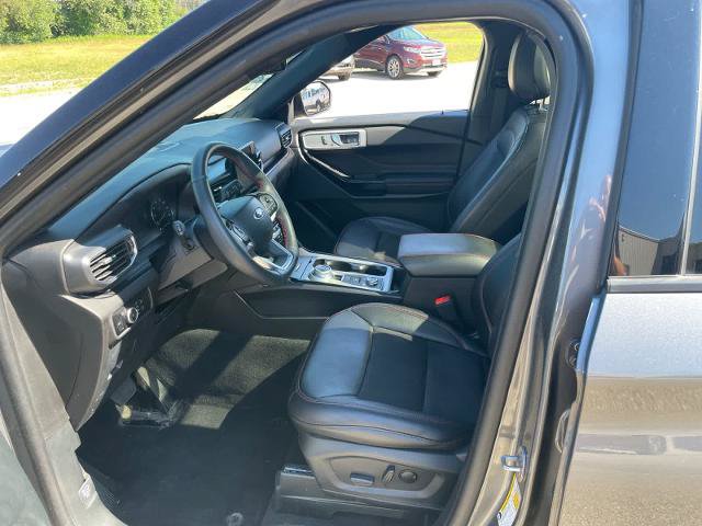 Certified 2024 Ford Explorer ST-Line w/ Class IV Trailer Tow Package AWD/4WD image 9
