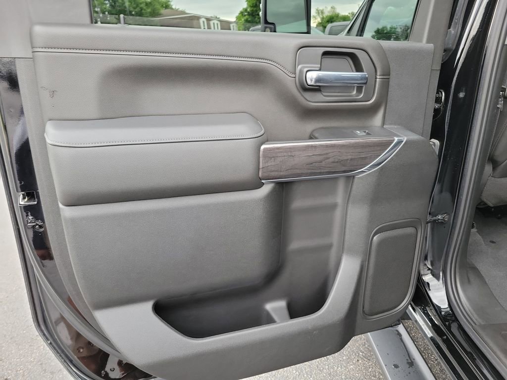 Used 2022 Chevrolet Silverado 2500 LTZ w/ LTZ Convenience Package AWD/4WD image 19