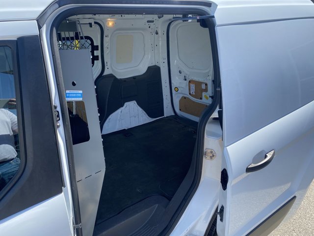 Certified 2020 Ford Transit Connect XLT FWD image 17