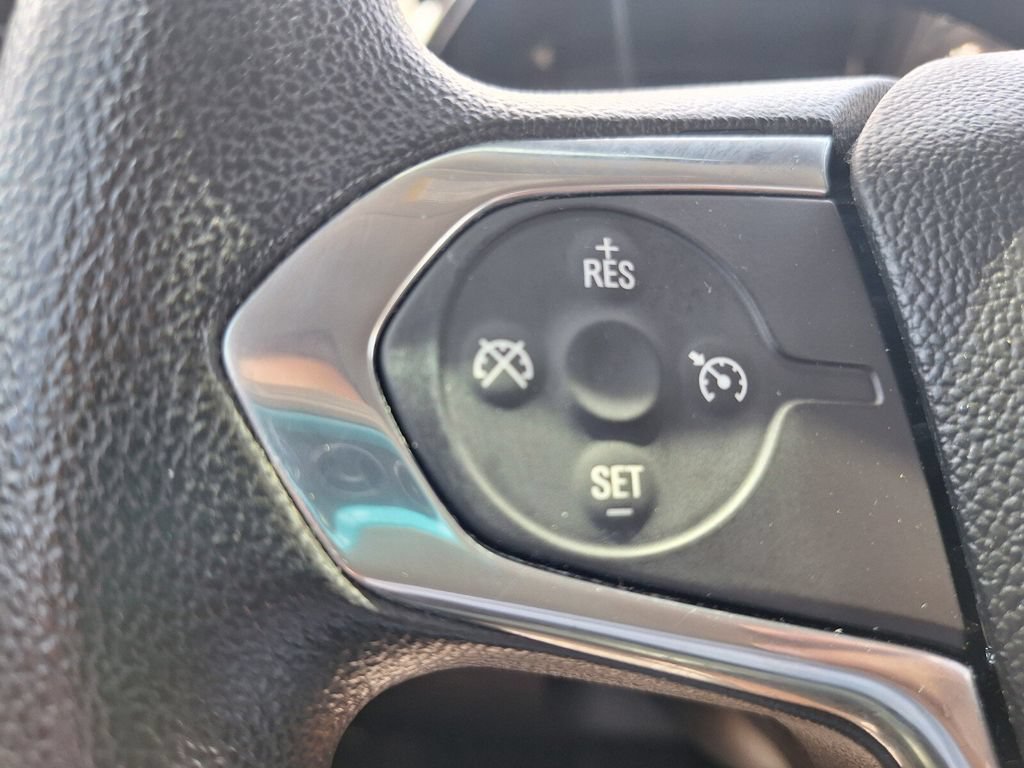 Used 2020 Chevrolet Traverse LS FWD image 15
