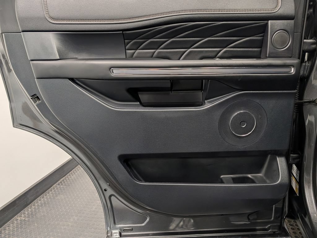 Certified 2019 Ford Expedition Platinum AWD/4WD image 23