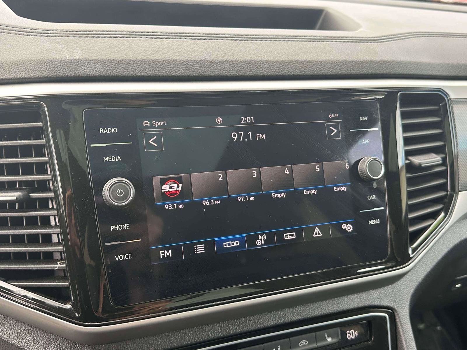 Used 2023 Volkswagen Atlas Cross Sport SEL R-Line image 29