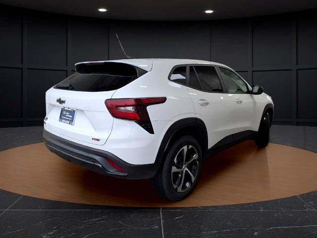 Used 2024 Chevrolet Trax RS FWD image 6