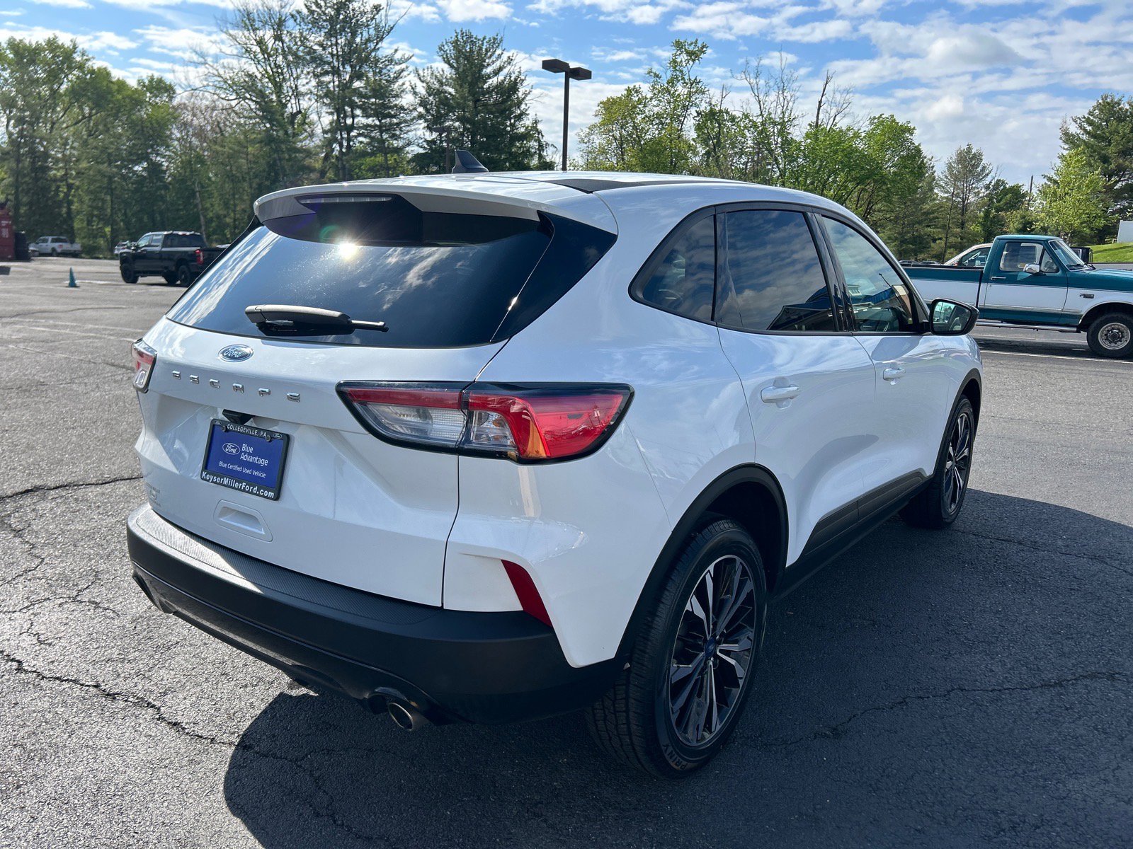 Certified 2022 Ford Escape SE w/ SE Sport Appearance Package AWD/4WD image 15