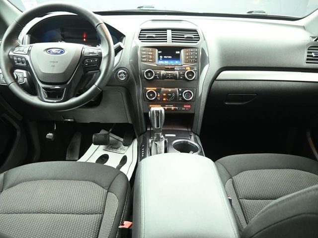 Certified 2018 Ford Explorer XLT FWD image 22
