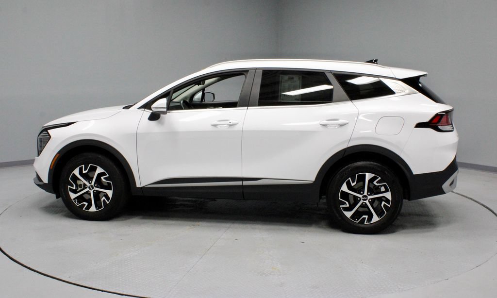 Used 2024 Kia Sportage EX AWD/4WD image 9