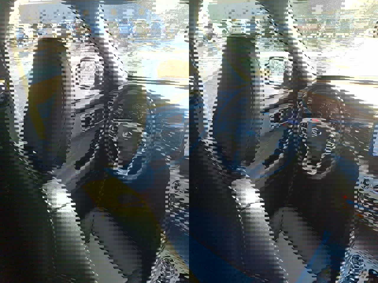 Certified 2022 Ford Explorer XLT w/ Equipment Group 202A image 15