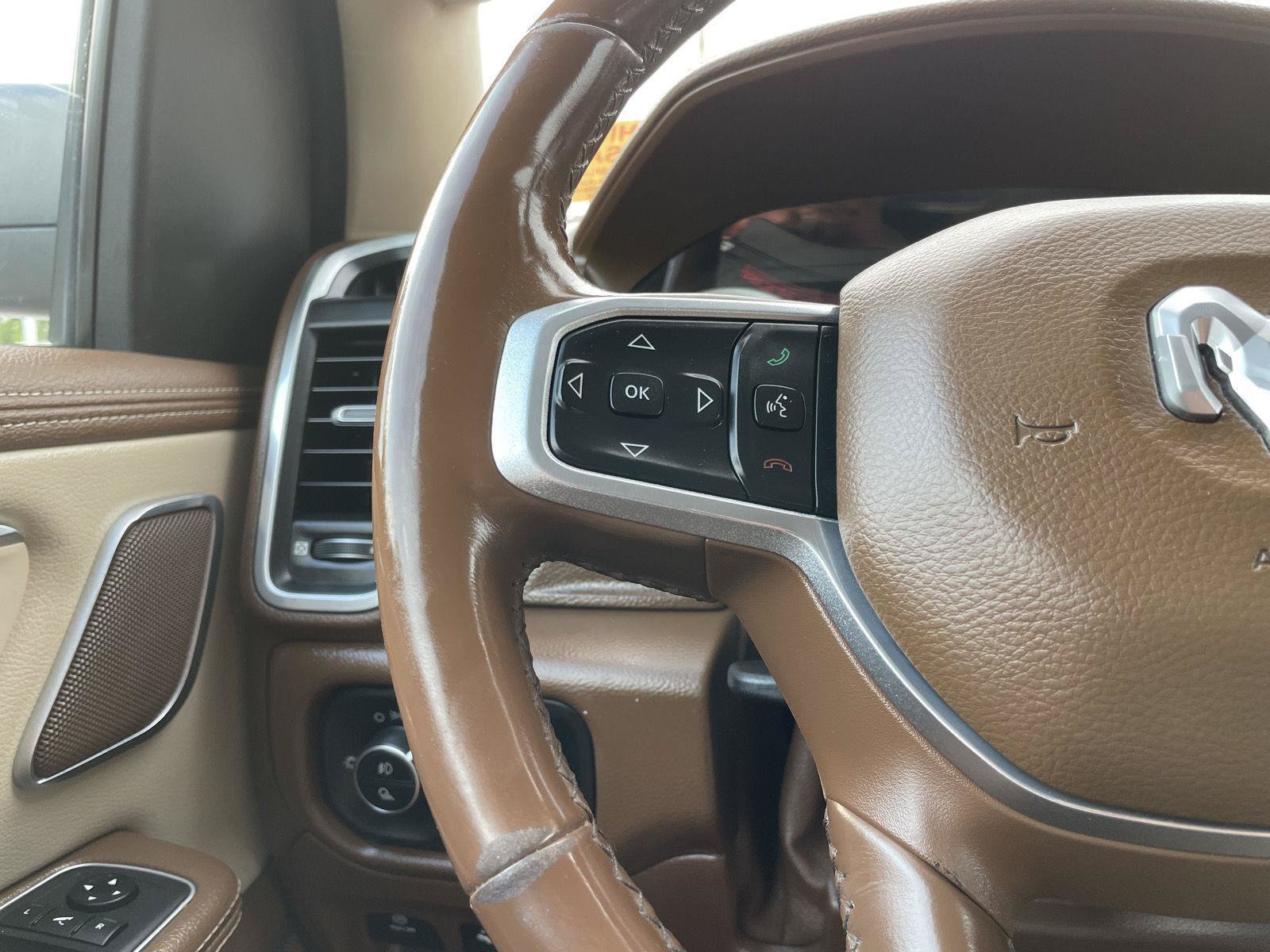 Used 2019 RAM 1500 Laramie AWD/4WD image 12