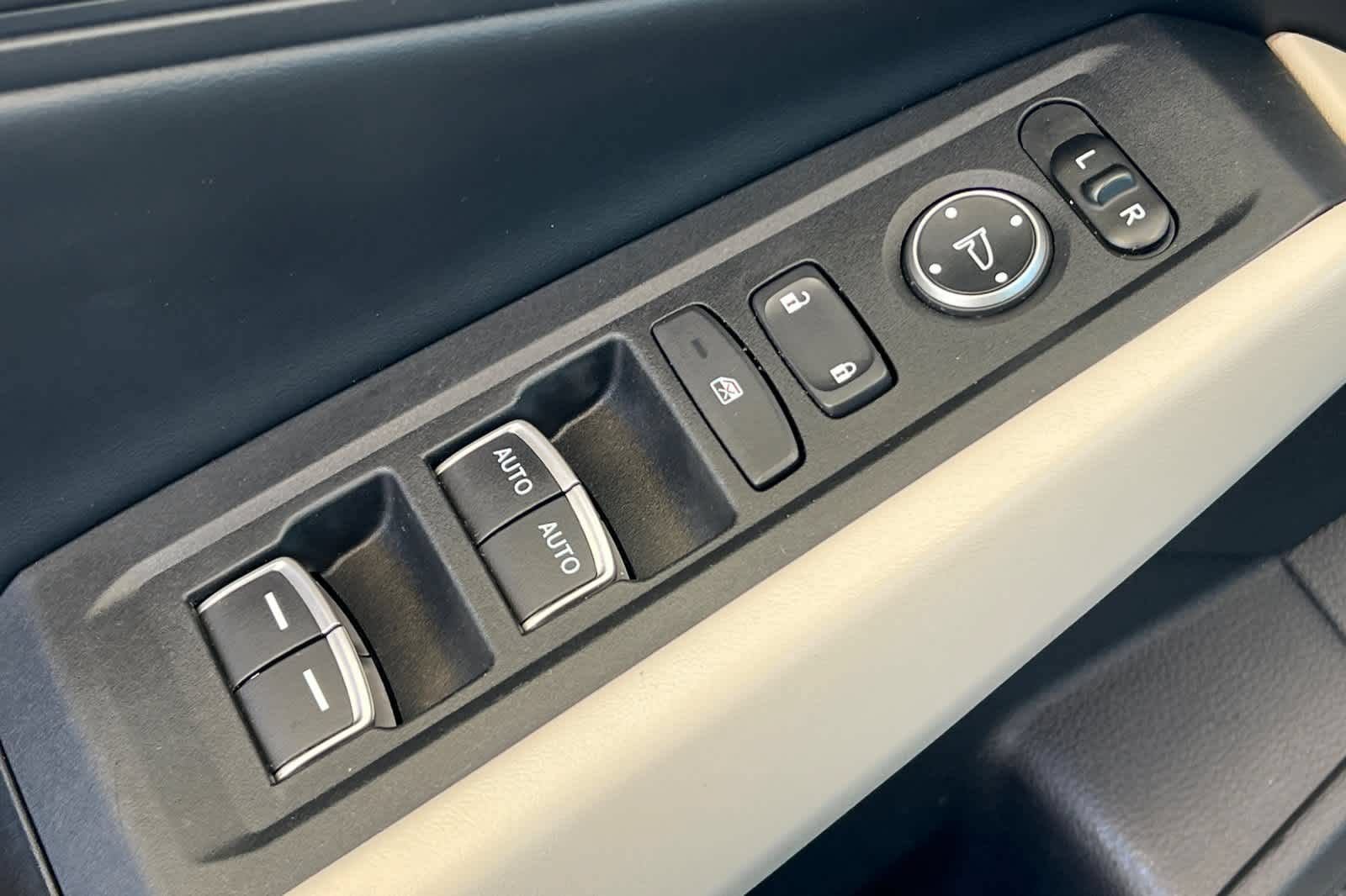 Used 2023 Honda Accord EX image 14