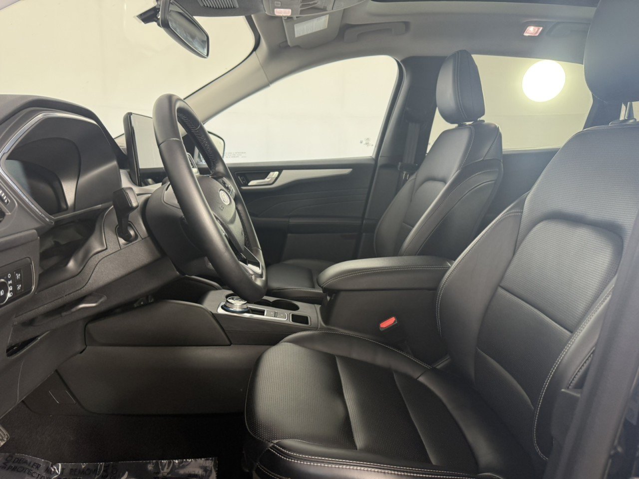 Certified 2025 Ford Escape Platinum AWD/4WD image 15