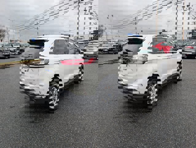 Certified 2022 Ford Edge SEL w/ Convenience Package AWD/4WD image 5