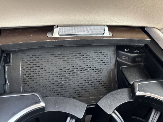 Used 2020 Mercedes-Benz GLE 350 image 30