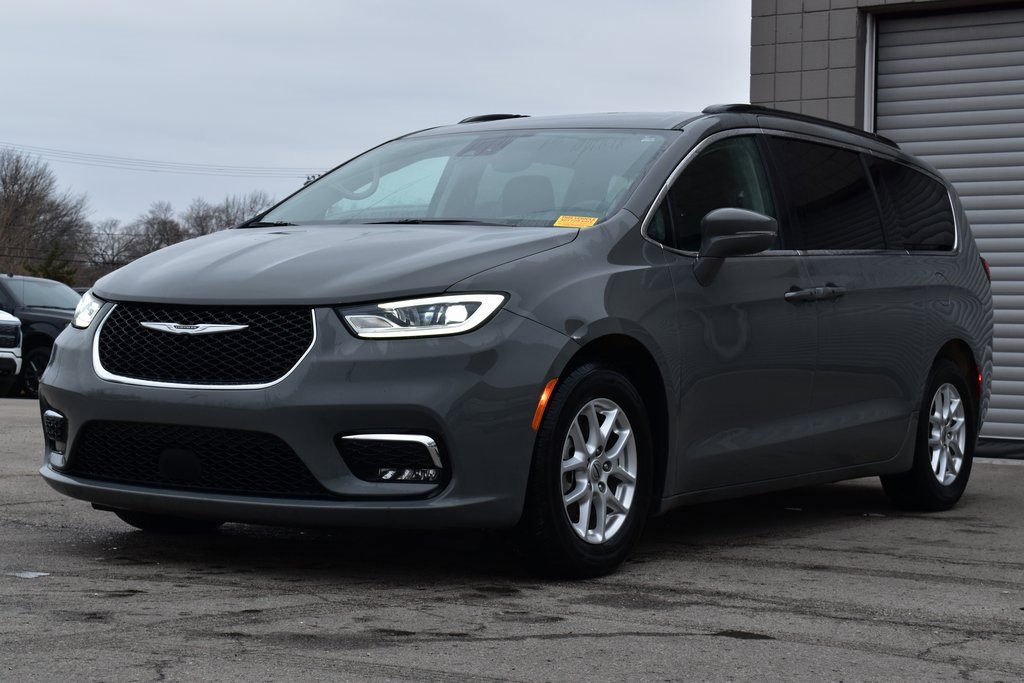 Used 2022 Chrysler Pacifica Touring-L