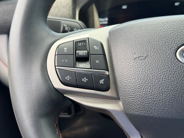 Certified 2025 Ford Explorer Active RWD image 18
