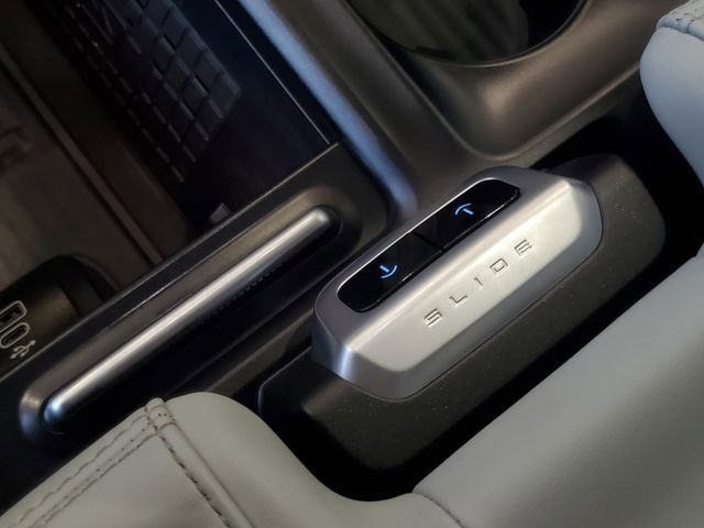 Certified 2025 Ford Expedition Platinum image 24