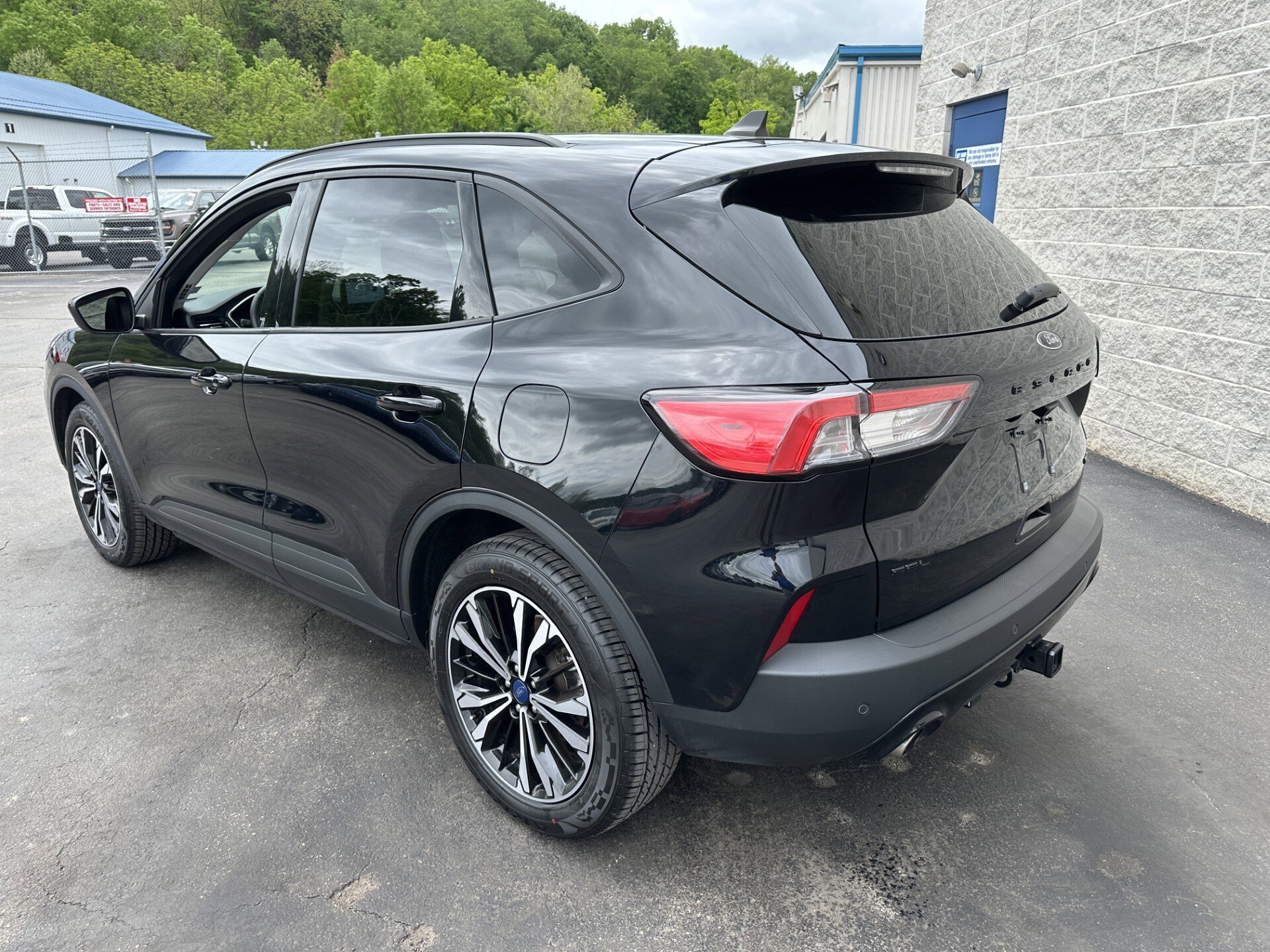 Certified 2022 Ford Escape SEL w/ SEL Stealth AWD Package image 5