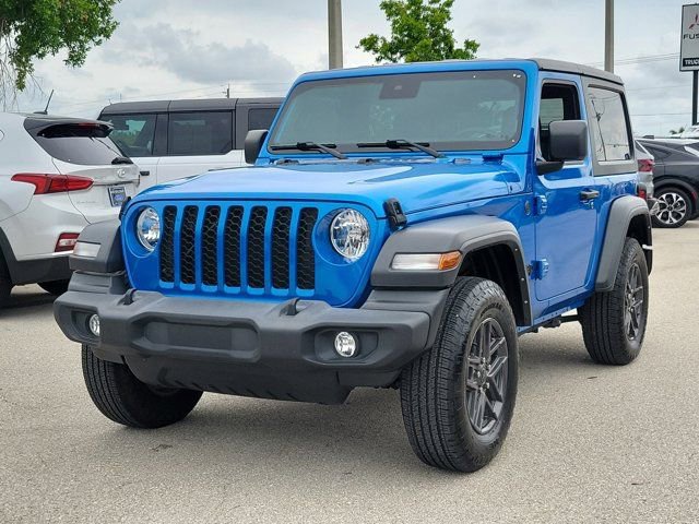 Used 2024 Jeep Wrangler Sport AWD/4WD image 3