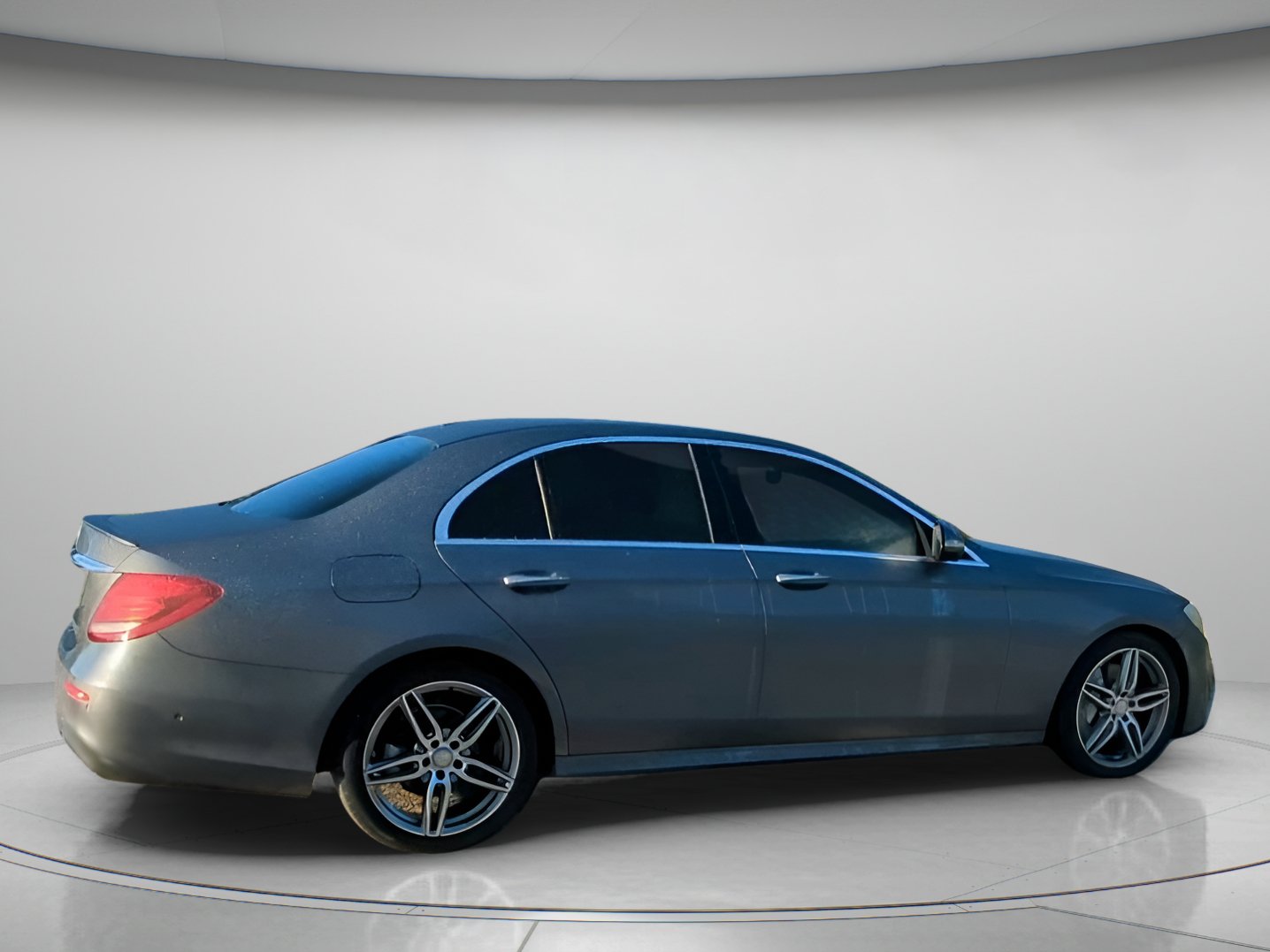Used 2017 Mercedes-Benz E 300 image 30