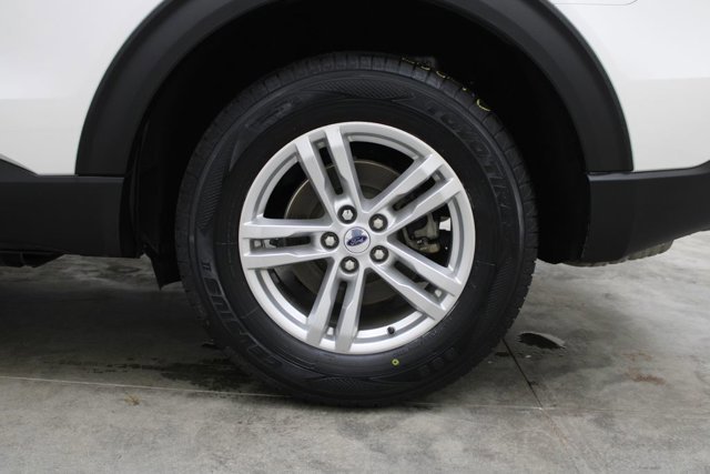 Certified 2023 Ford Explorer XLT w/ Equipment Group 202A image 23