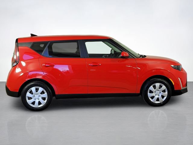Used 2023 Kia Soul LX image 6