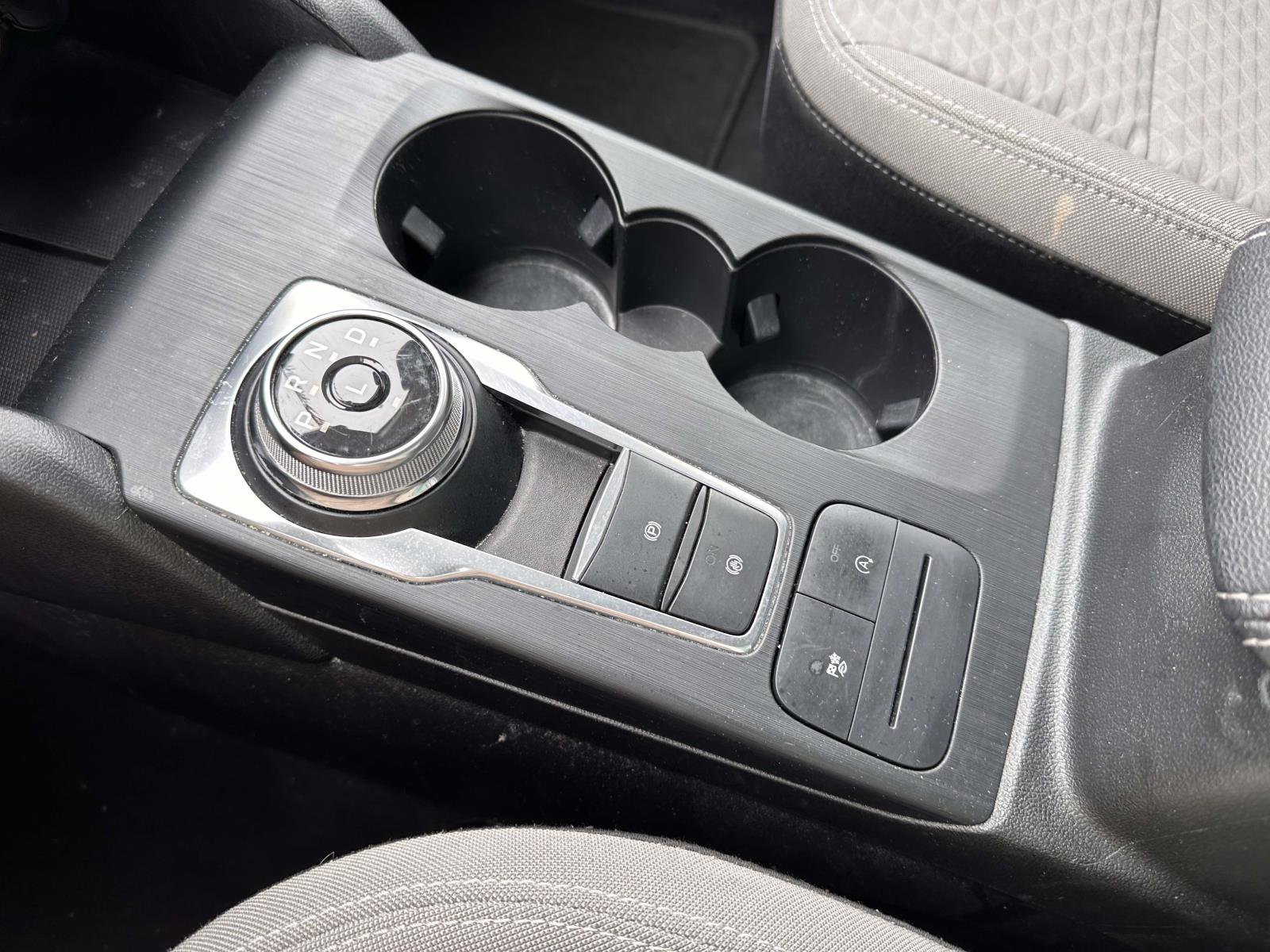 Certified 2022 Ford Escape SE w/ SE Sport Appearance Package image 28