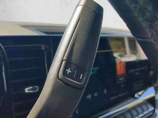 Used 2024 Chevrolet Silverado 2500 ZR2 w/ Technology Package image 12