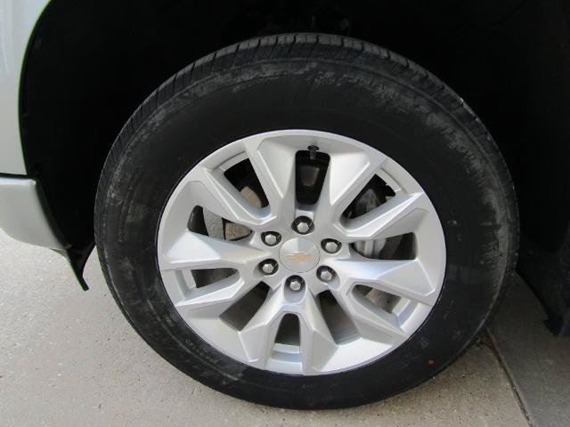 Used 2024 Chevrolet Silverado 1500 Custom AWD/4WD image 25
