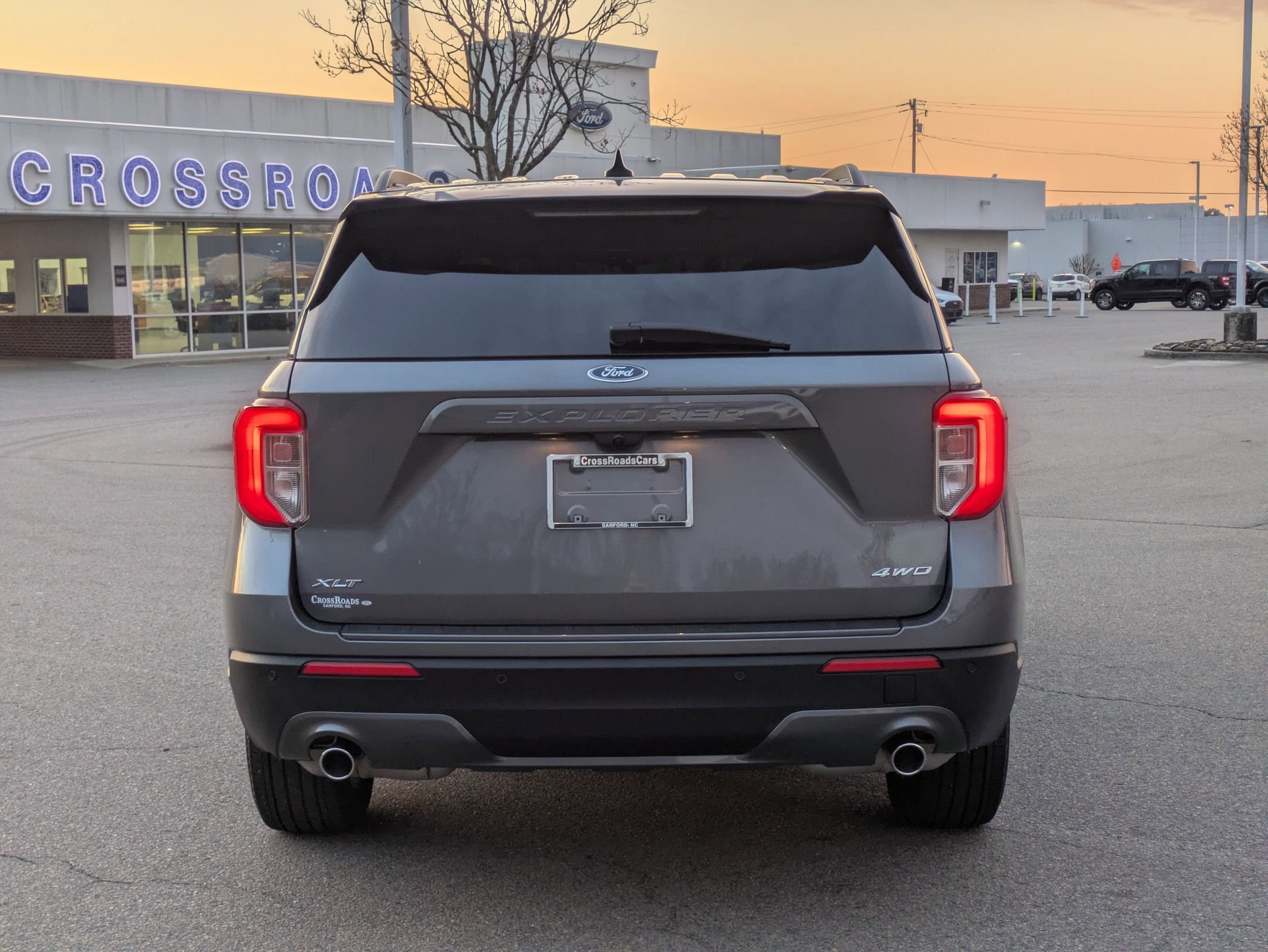 Certified 2024 Ford Explorer XLT w/ Equipment Group 202A image 4