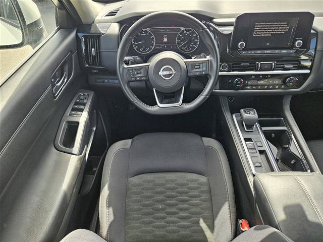 Used 2024 Nissan Pathfinder SV FWD image 13