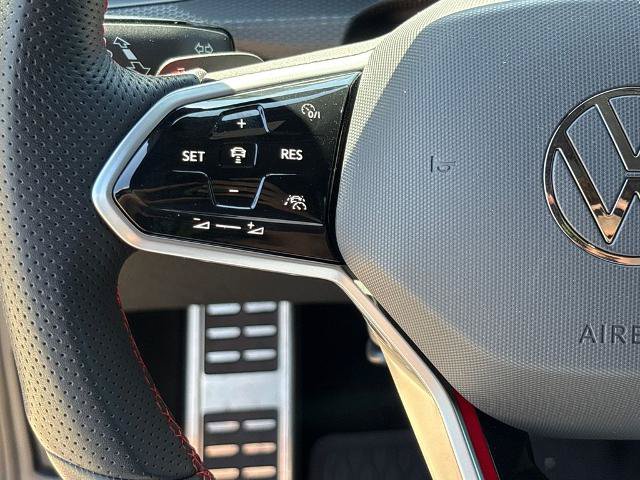 Used 2024 Volkswagen GTI SE FWD image 17