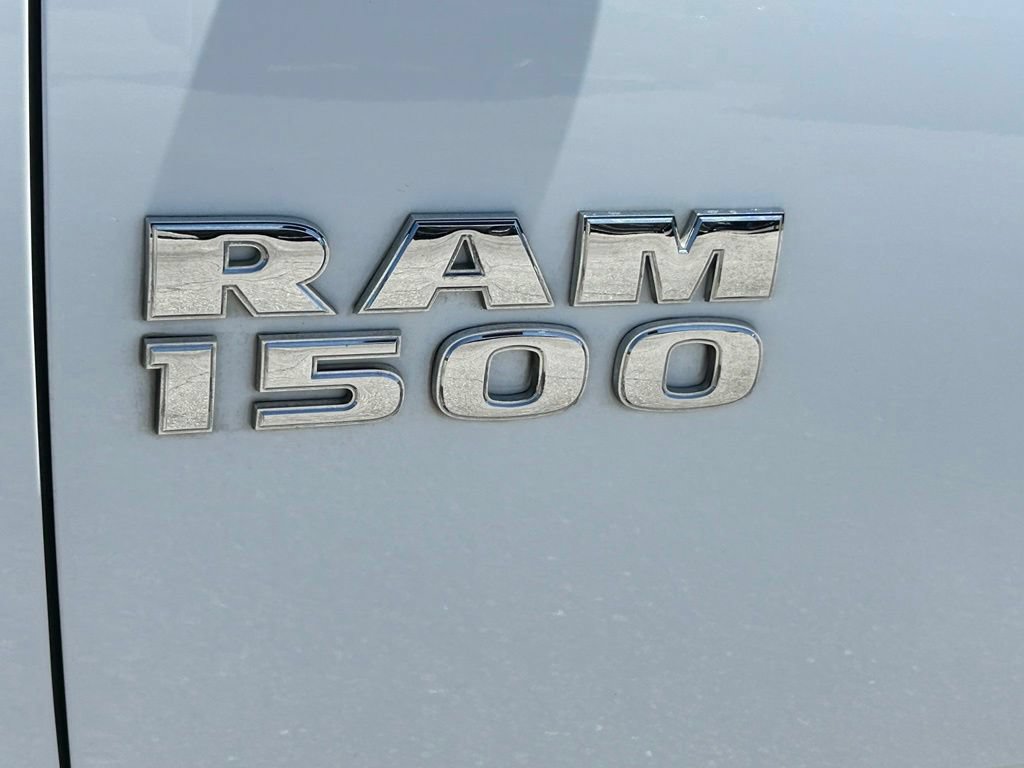 Used 2018 RAM 1500 ST w/ SXT Appearance Group AWD/4WD image 17
