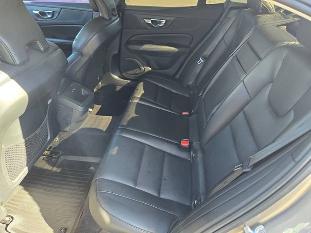 Used 2021 Volvo S60 T5 Momentum w/ Premium Package AWD/4WD image 10