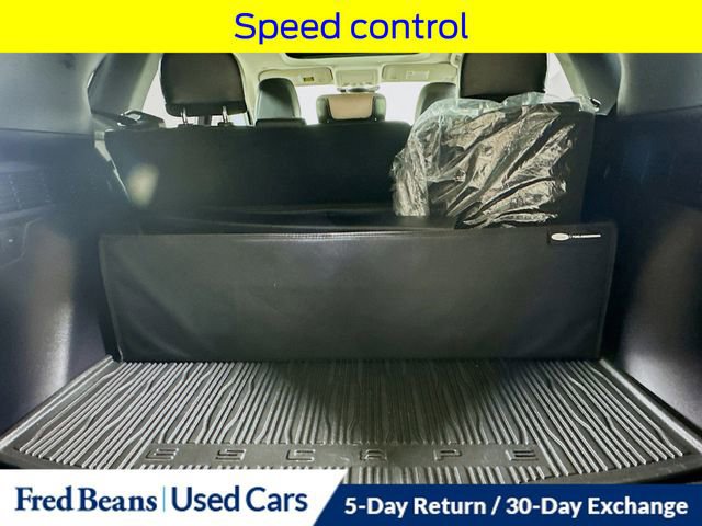 Certified 2022 Ford Escape Titanium w/ Class II Trailer Tow Package AWD/4WD image 33